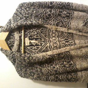 Wilfred Italian Wool Knit Beige & Black Cardigan